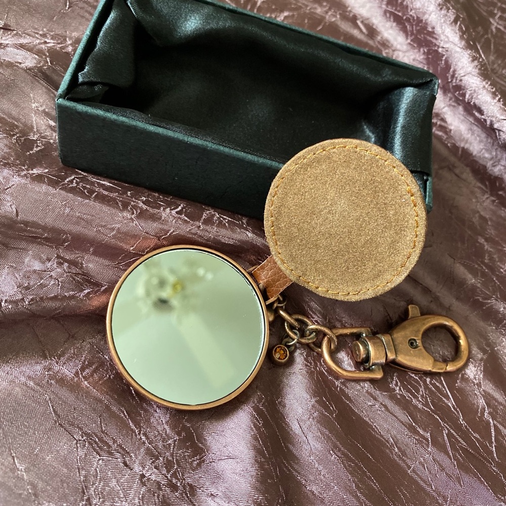 Copper Crystals Keychain - Picture 3 of 5
